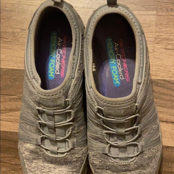 Sketchers Gratis Strolling Memory Foam Sneaker 8.5 - Picture 2 of 8